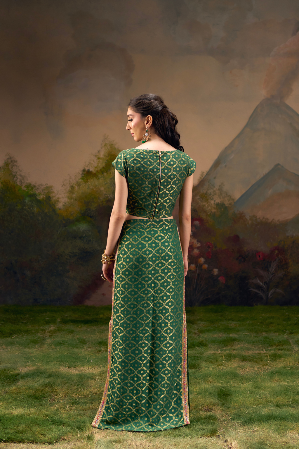 Naad Rajeshwari- Green Skirt Set with Cap Sleeves Top
