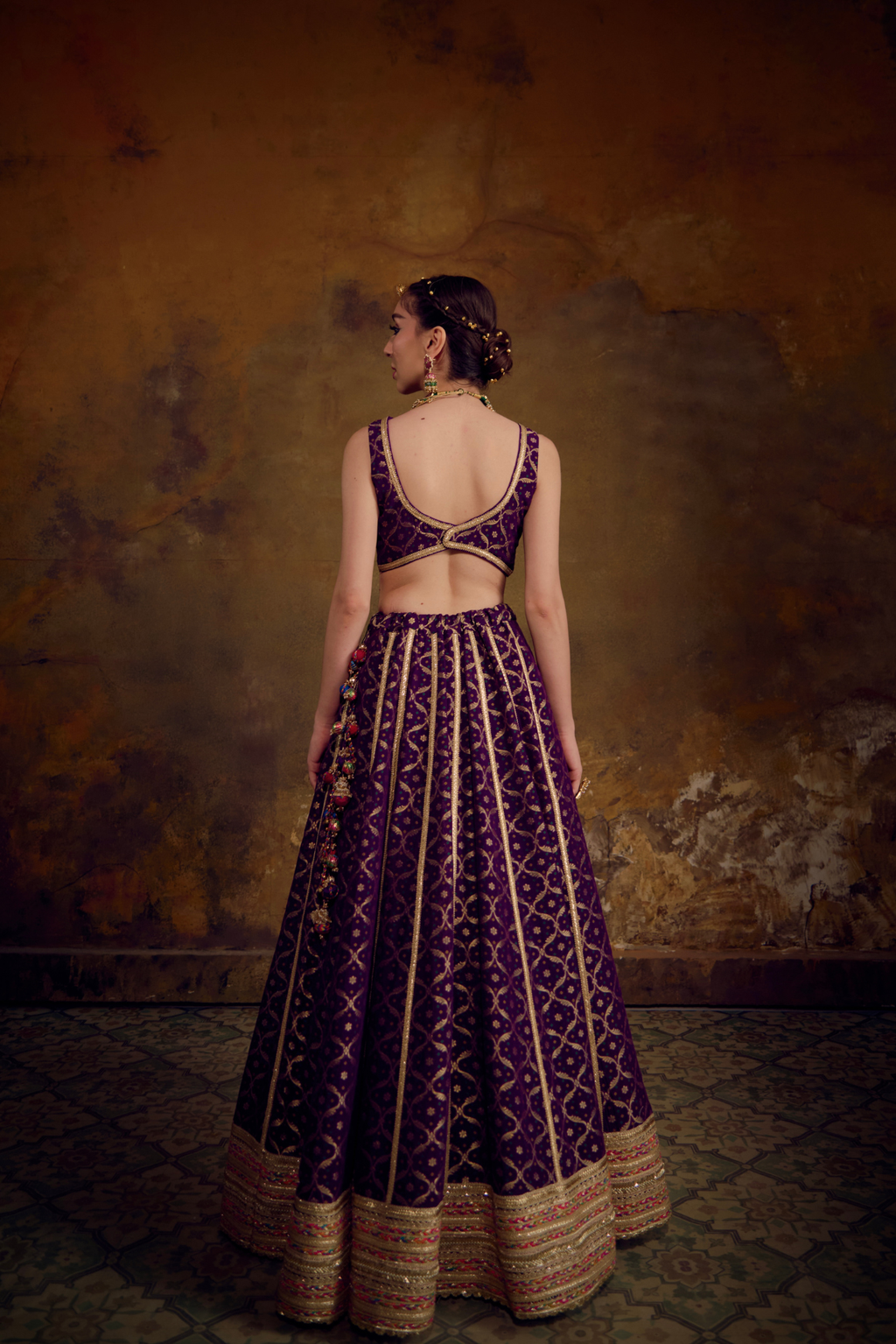 Naad Leher- Purple Lehenga with Sleeveless Blouse and Dupatta